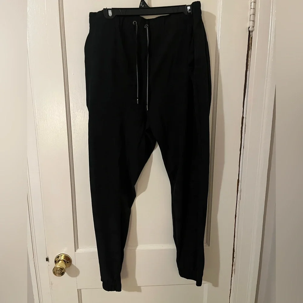 Healing Hands Black Camo Jogger Scrub Pants - Picture 1 of 3